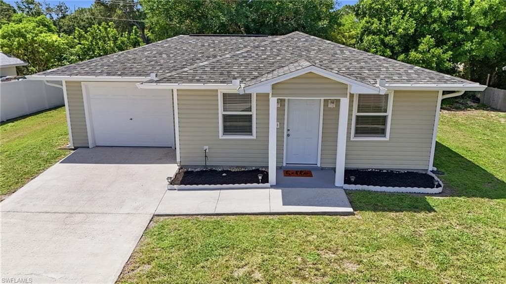 899 Ridgeway DR NORTH FORT MYERS, FL 33903