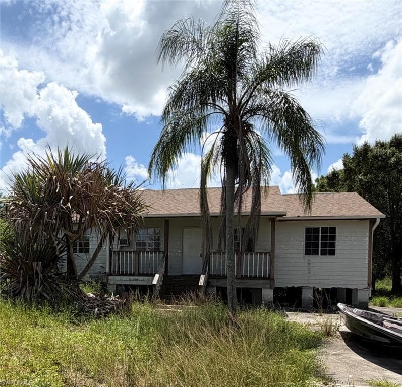 3717 21st ST SW LEHIGH ACRES, FL 33976