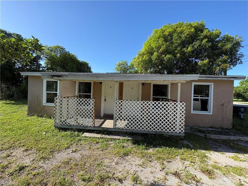2247 Henderson AVE FORT MYERS, FL 33916