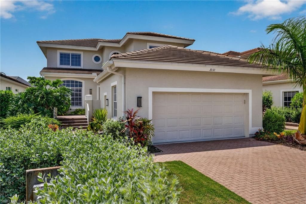 3852 Clipper Cove DR NAPLES, FL 34112