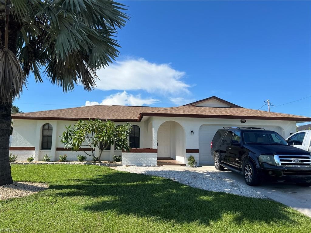 231 SW 33rd ST CAPE CORAL, FL 33914