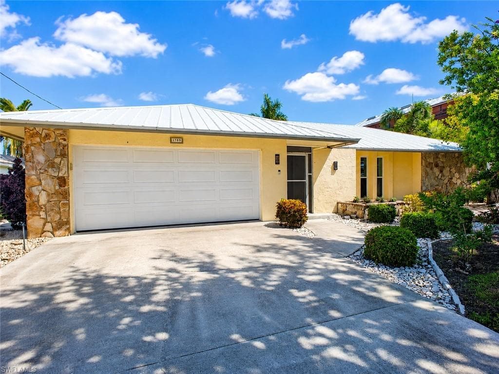 1709 SE 44th ST CAPE CORAL, FL 33904