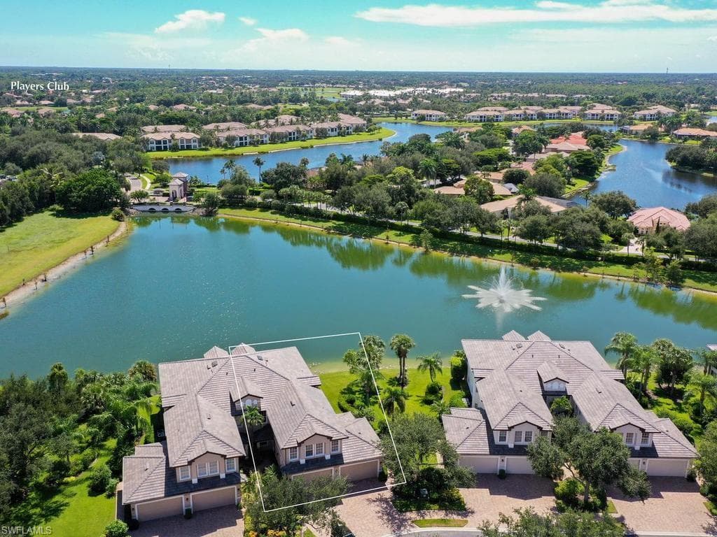 7877 Hawthorne DR 102 NAPLES, FL 34113
