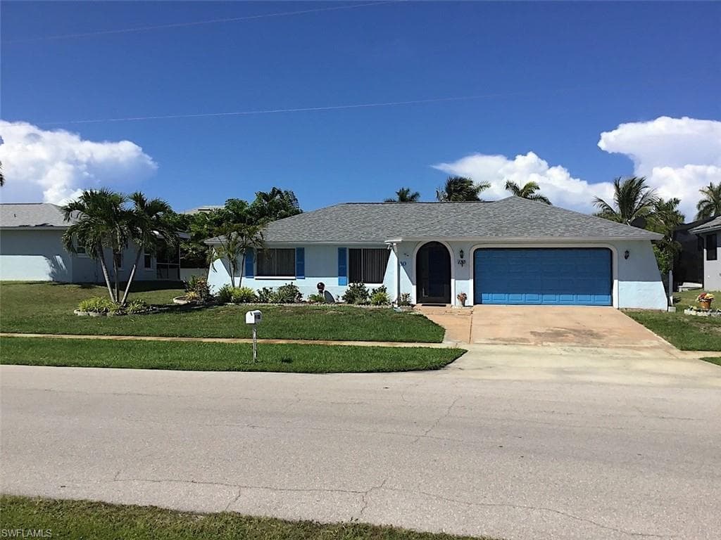 130 Bermuda RD MARCO ISLAND, FL 34145