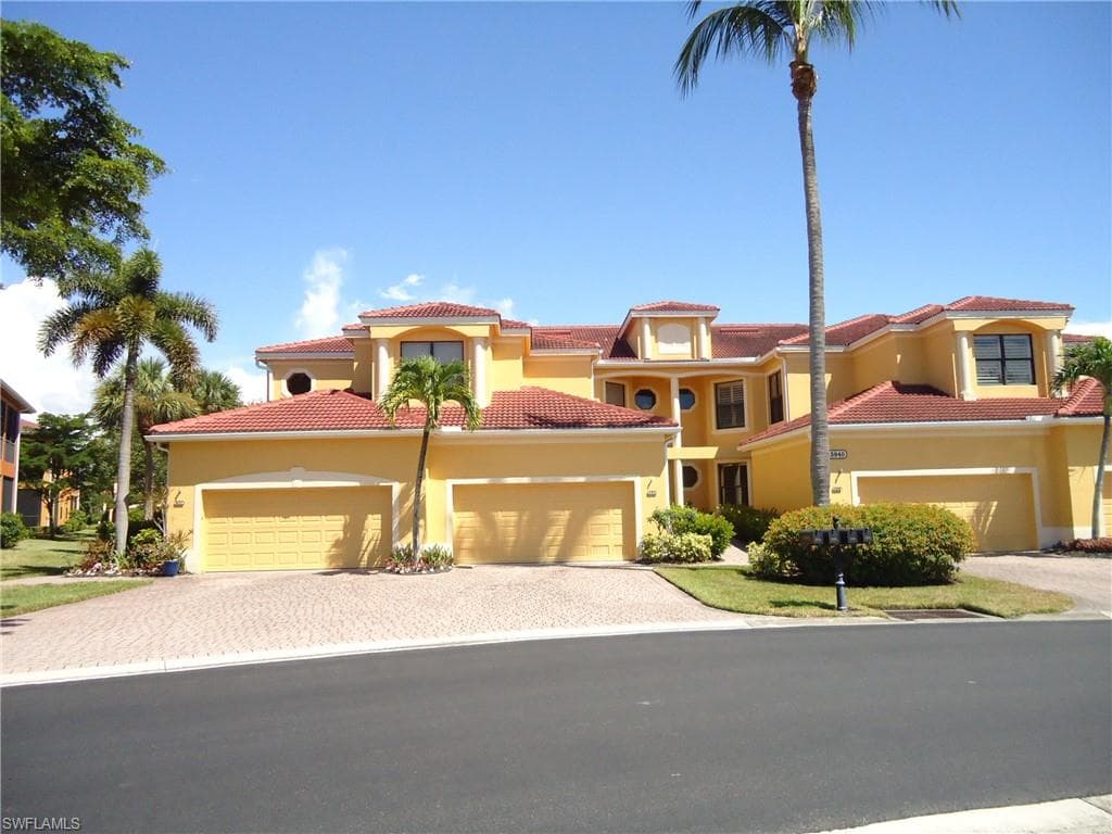 15940 Prentiss Pointe CIR 101 FORT MYERS, FL 33908