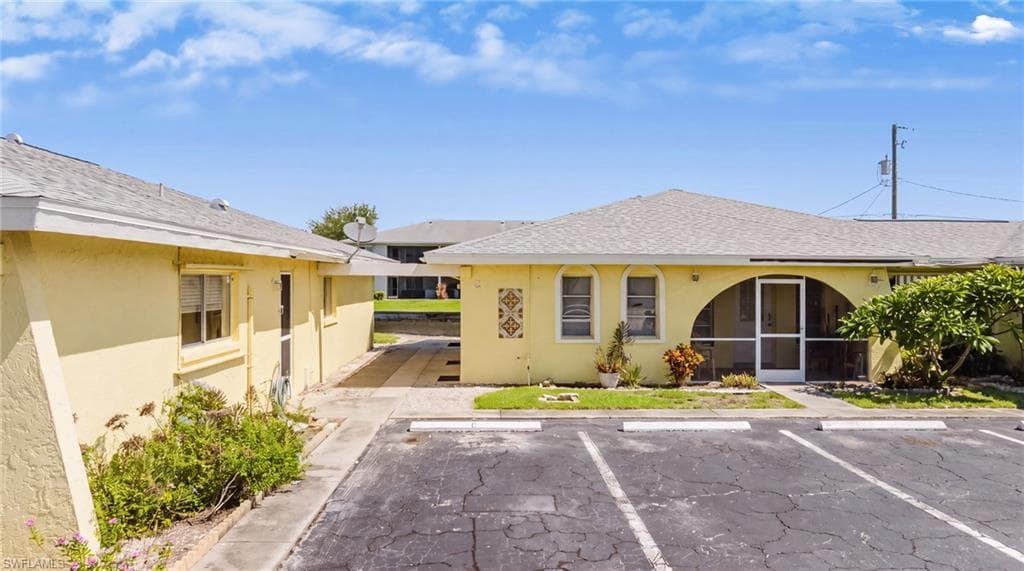 1245 SE 8th ST 103 CAPE CORAL, FL 33990