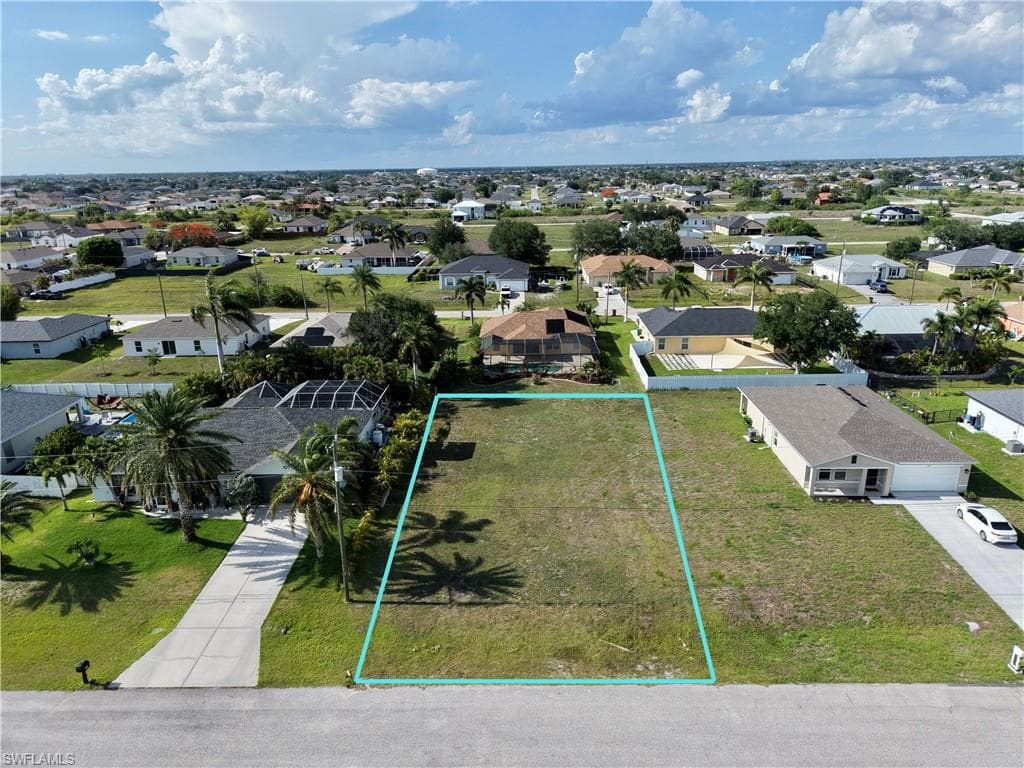 1013 NW 11th LN CAPE CORAL, FL 33993