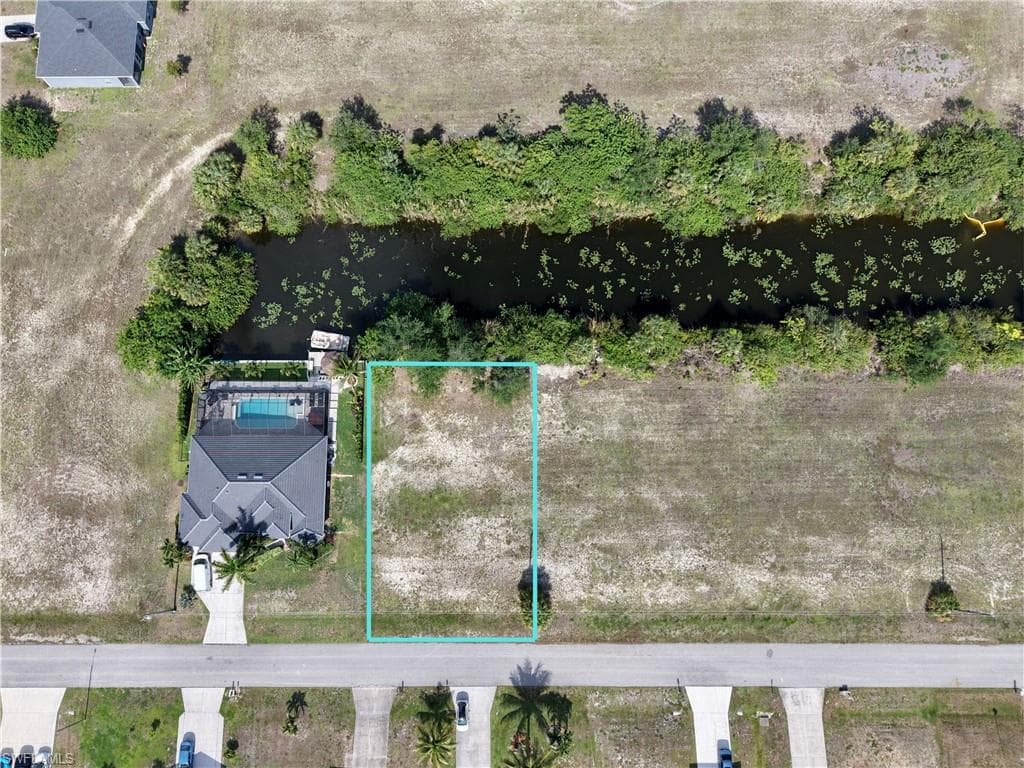 2007 NE 18th PL CAPE CORAL, FL 33909