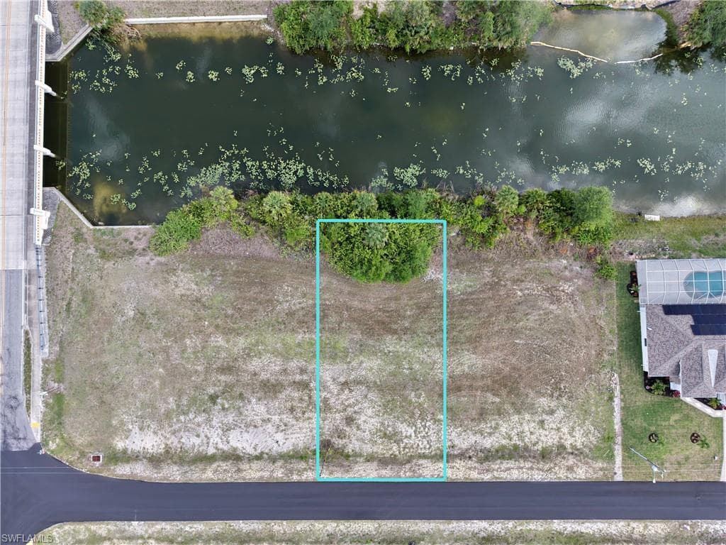 1404 NE 23rd TER CAPE CORAL, FL 33909