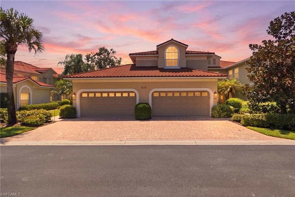 6135 Reserve CIR 1801 NAPLES, FL 34119