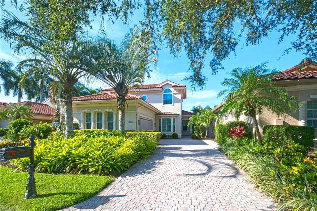 1324 Via Portofino NAPLES, FL 34108