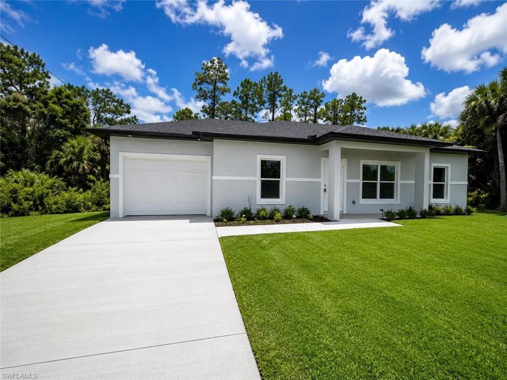 939 Alcutt ST LEHIGH ACRES, FL 33974