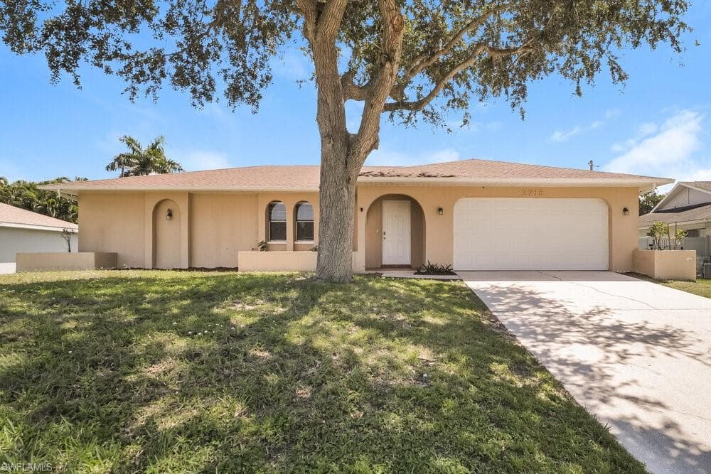 2715 SE 8th AVE CAPE CORAL, FL 33904
