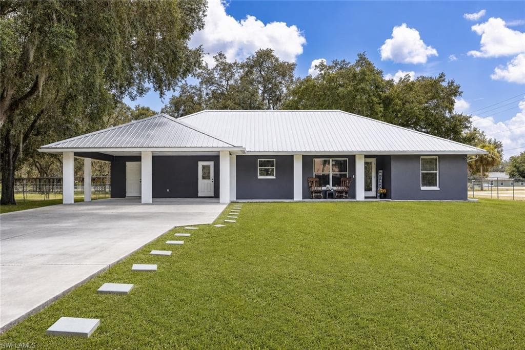 311 S Oak ST LABELLE, FL 33935
