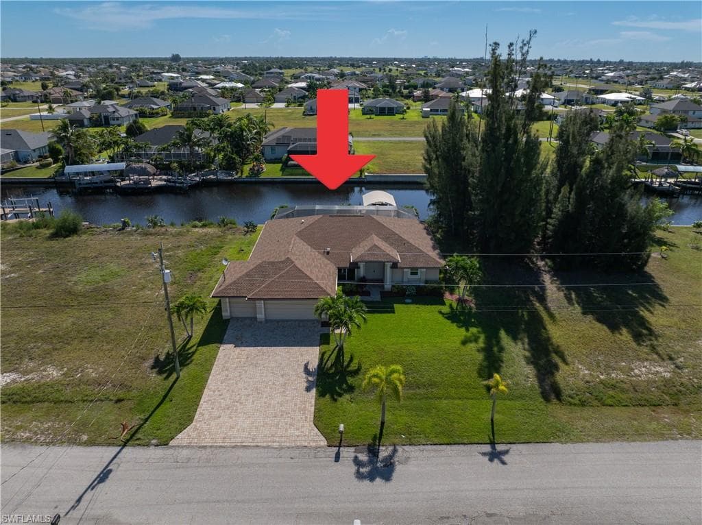 1633 NW 39th AVE CAPE CORAL, FL 33993