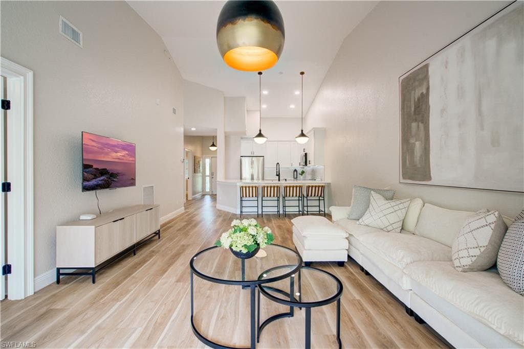 7741 Pebble Creek CIR 302 NAPLES, FL 34108