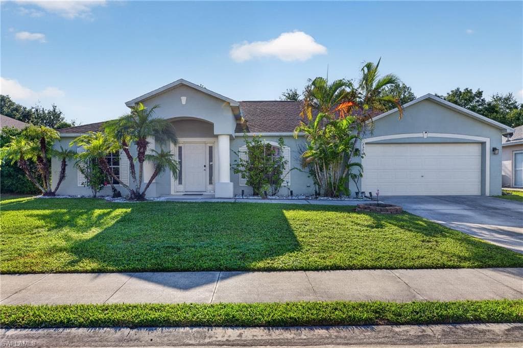 2502 Nature Pointe LOOP FORT MYERS, FL 33905