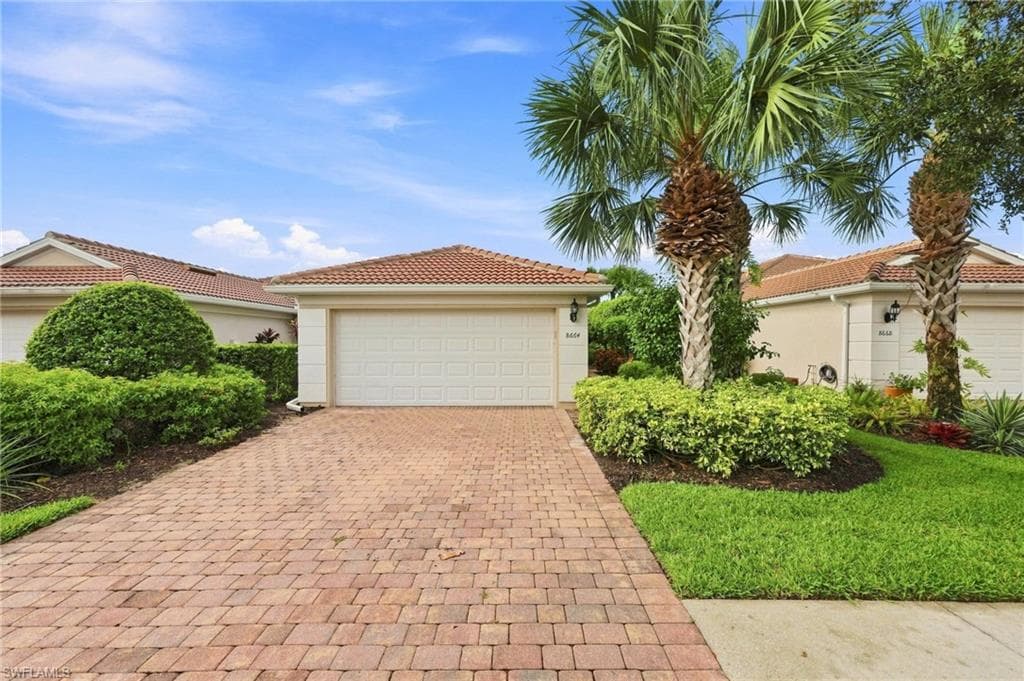 8664 Genova CT NAPLES, FL 34114