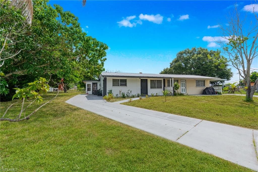 1099 Vineyard PL LEHIGH ACRES, FL 33936