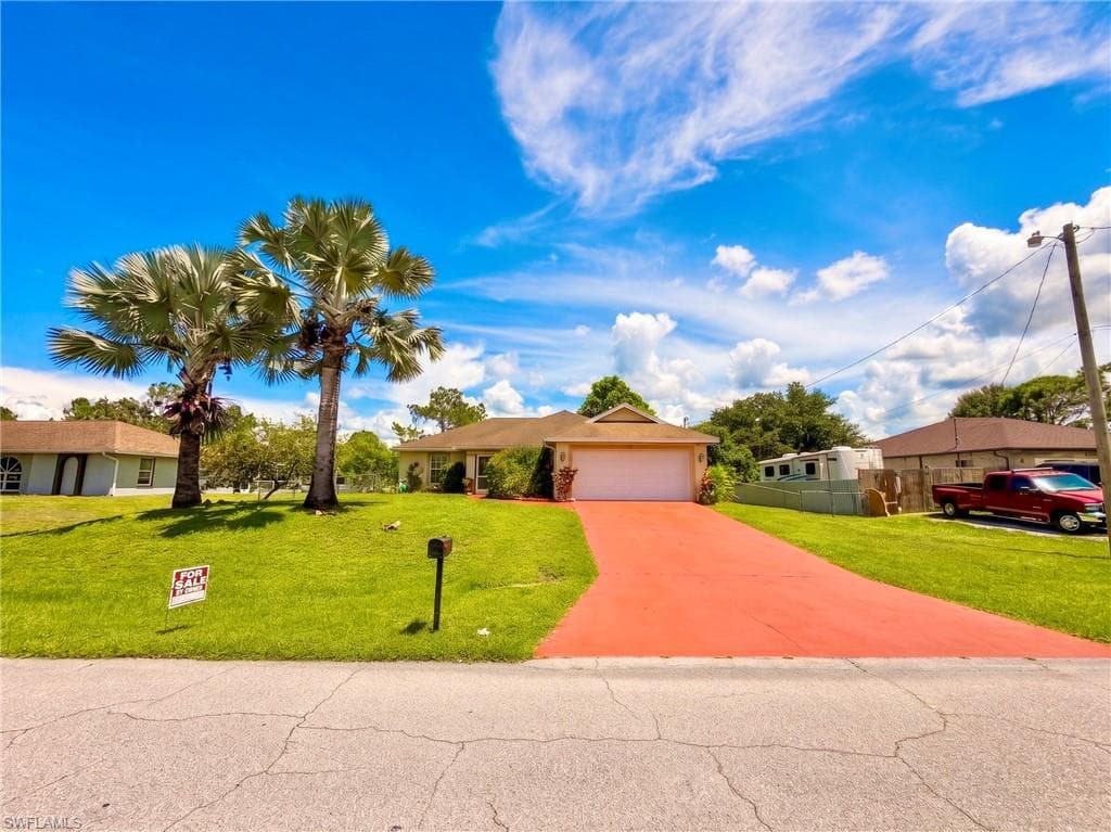 1006 Susan AVE N LEHIGH ACRES, FL 33971