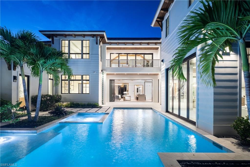 774 GOLF DR NAPLES, FL 34102