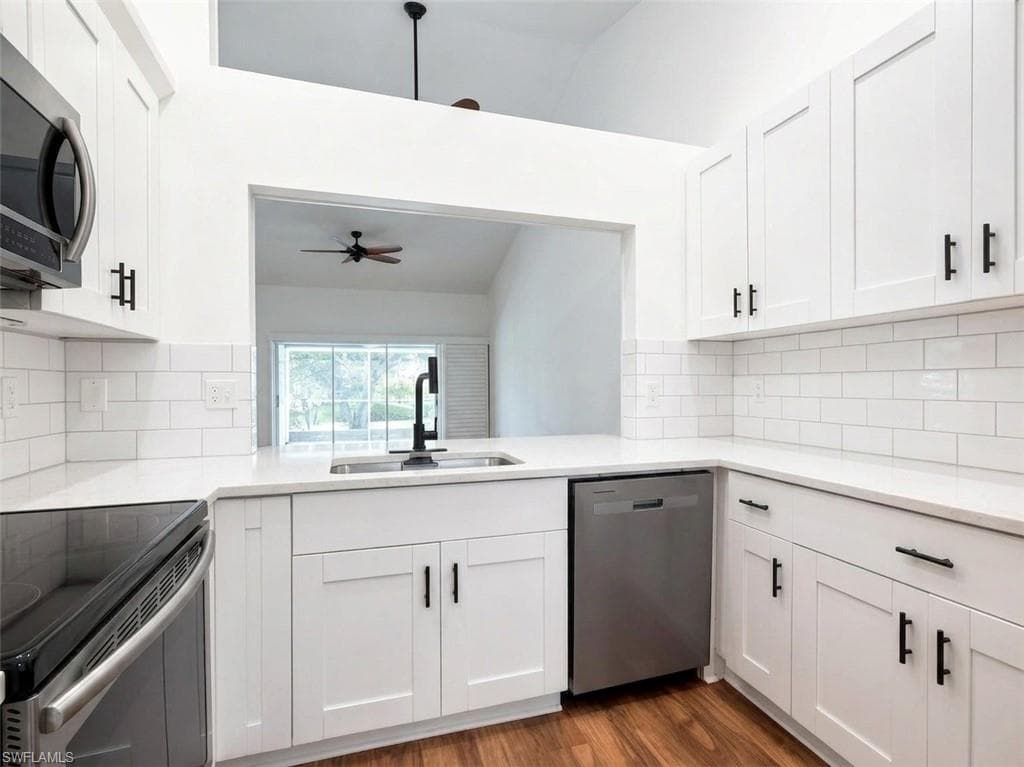 529 Saint Andrews BLVD 124-0 NAPLES, FL 34113