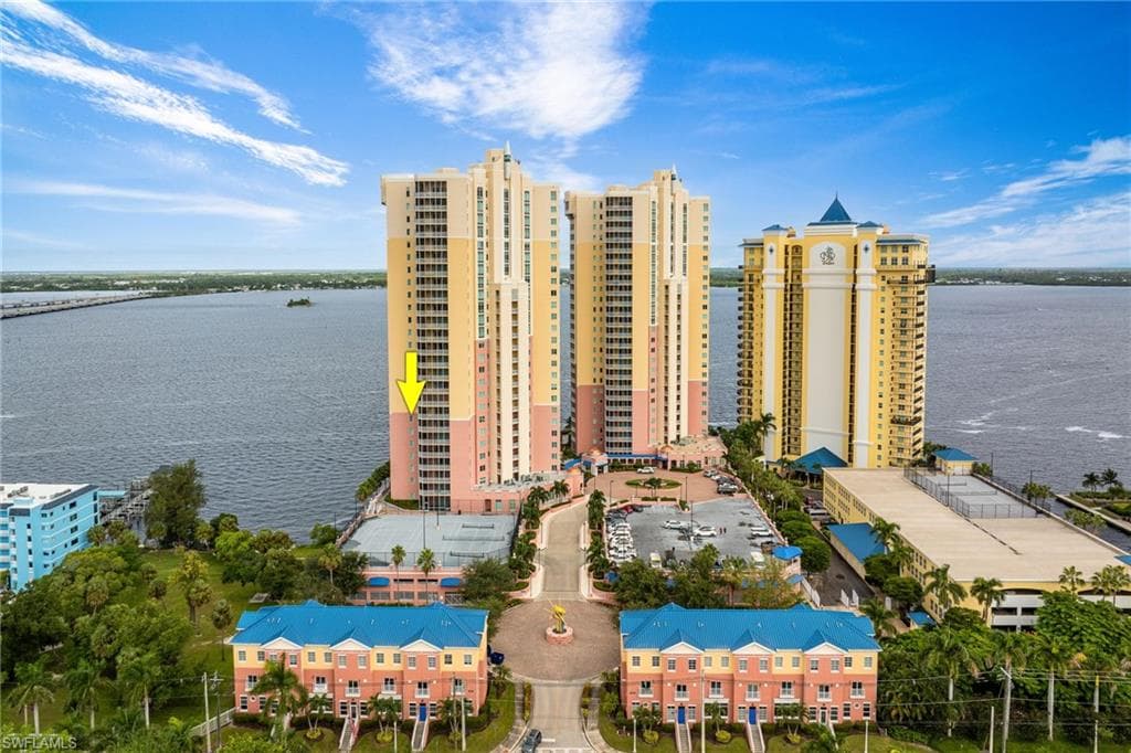 2743 1st ST 1003 FORT MYERS, FL 33916