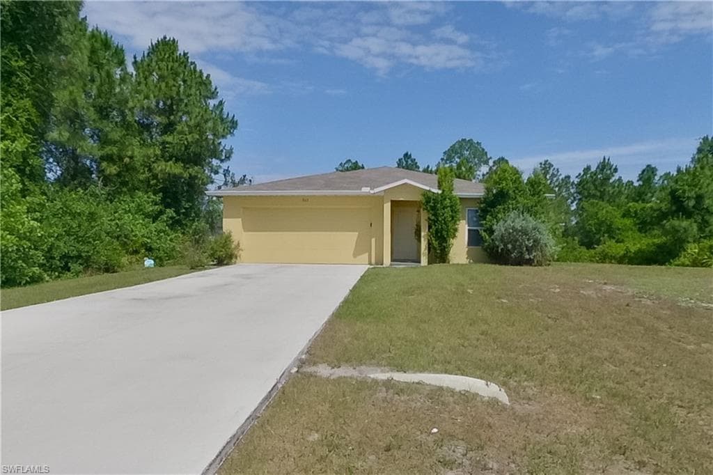 947 Grant BLVD LEHIGH ACRES, FL 33974