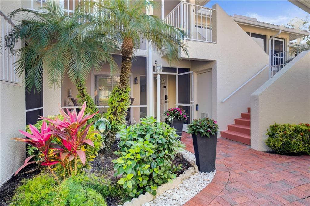 2420 Hidden Lake DR 5 NAPLES, FL 34112