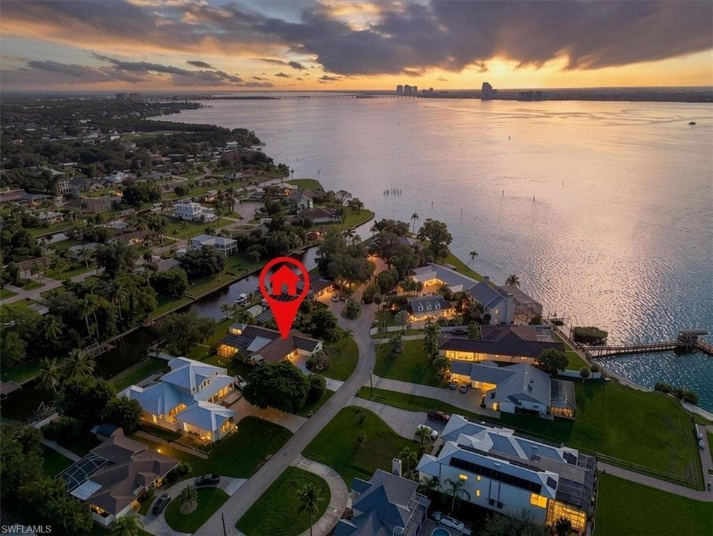 1812 Coral CIR NORTH FORT MYERS, FL 33903
