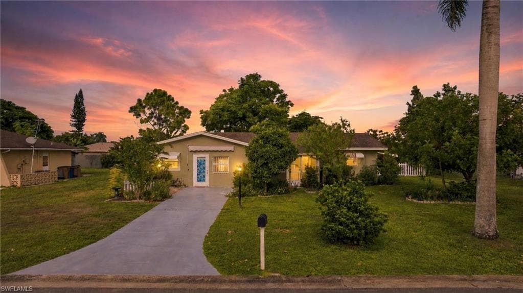 108 Contee DR LEHIGH ACRES, FL 33936