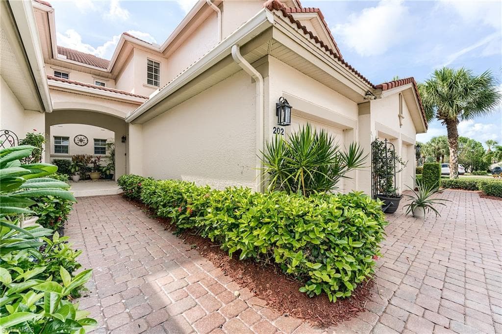16149 Mount Abbey WAY 202 FORT MYERS, FL 33908