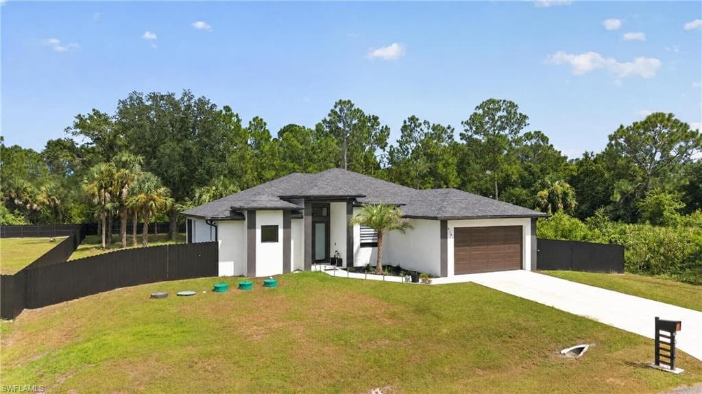 414 Highland AVE LEHIGH ACRES, FL 33972