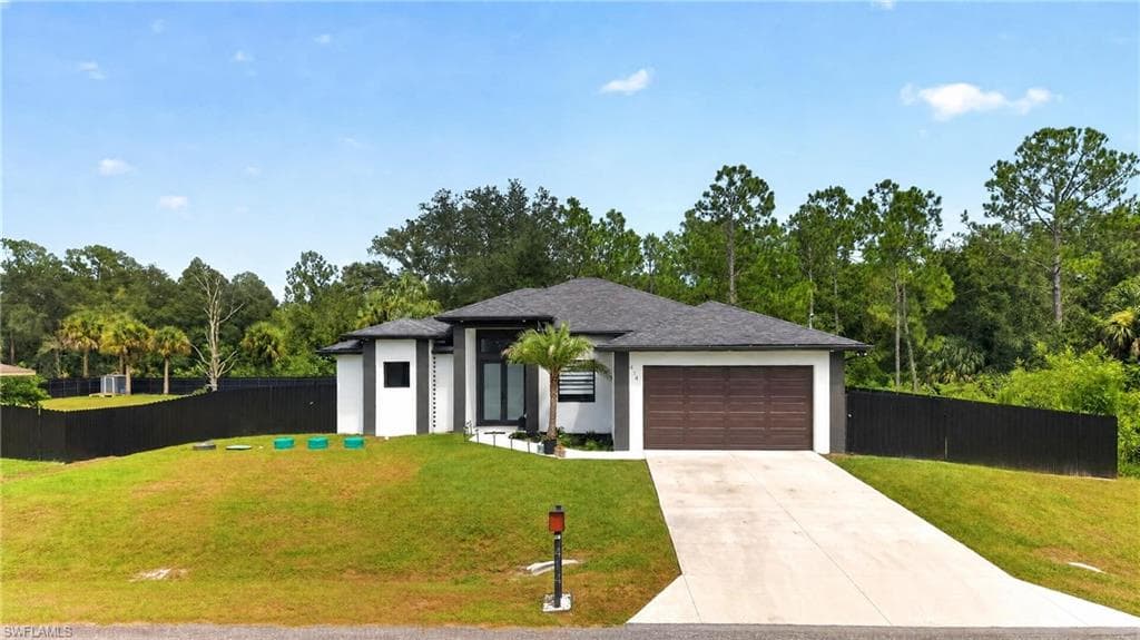 414 Highland AVE LEHIGH ACRES, FL 33972