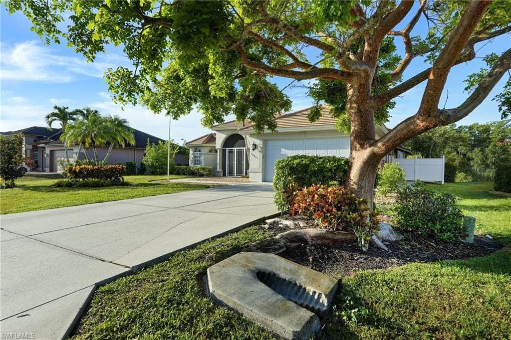 18421 Royal Hammock BLVD NAPLES, FL 34114