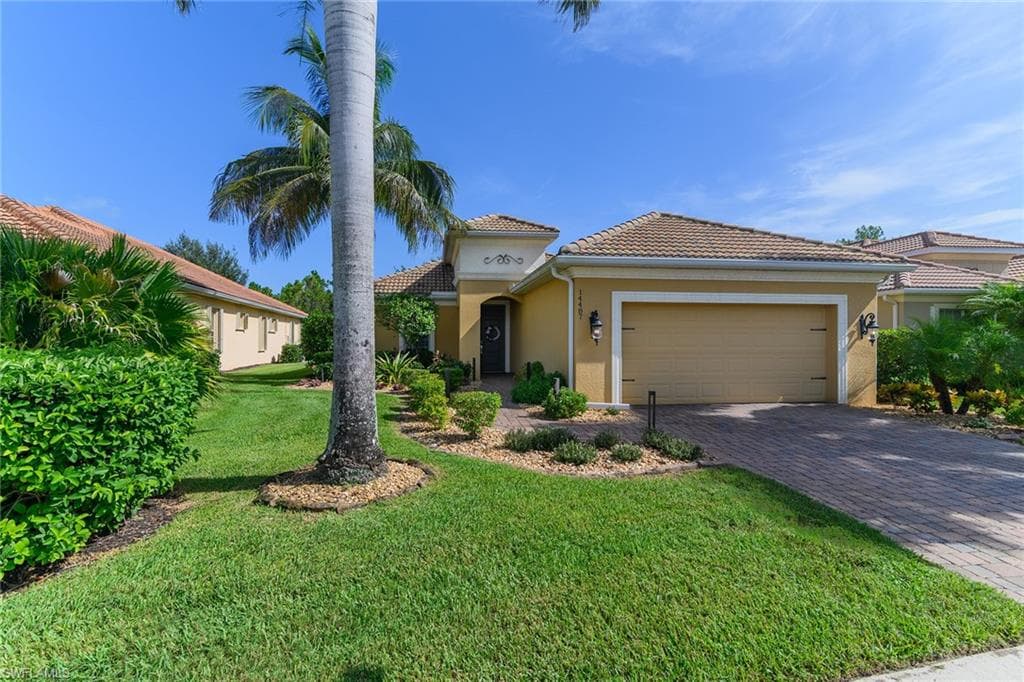 14487 Manchester DR NAPLES, FL 34114