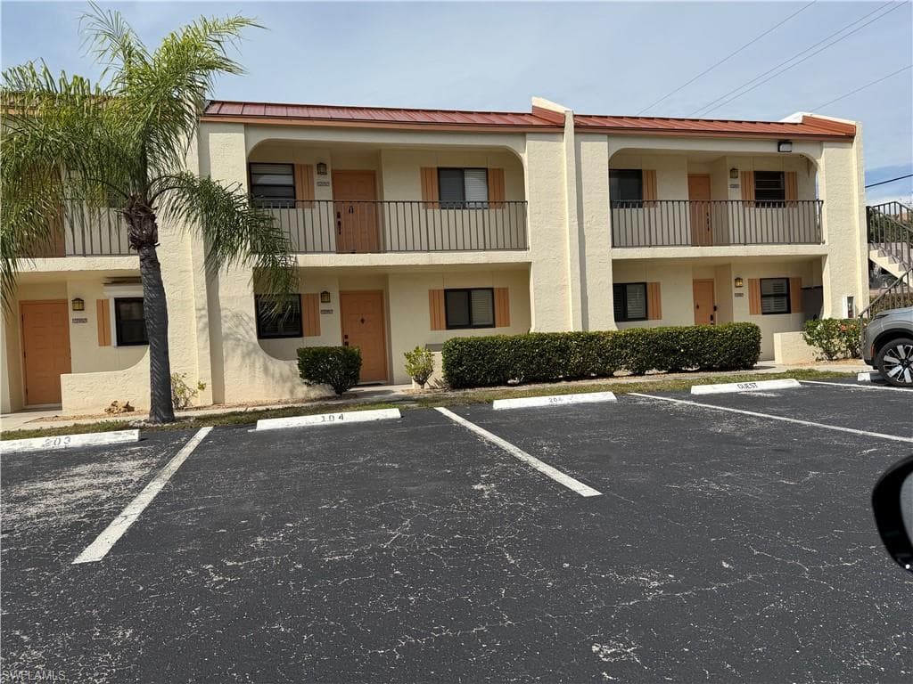 16381 Dublin CIR 204 FORT MYERS, FL 33908