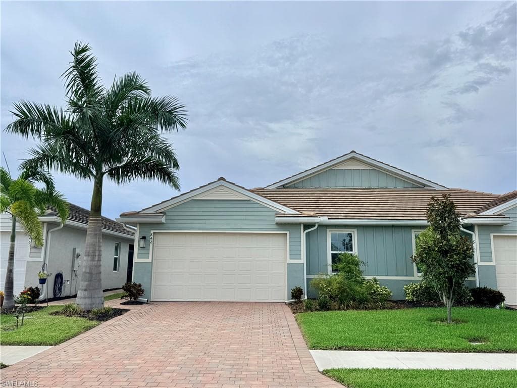 842 Enbrook LOOP NAPLES, FL 34114