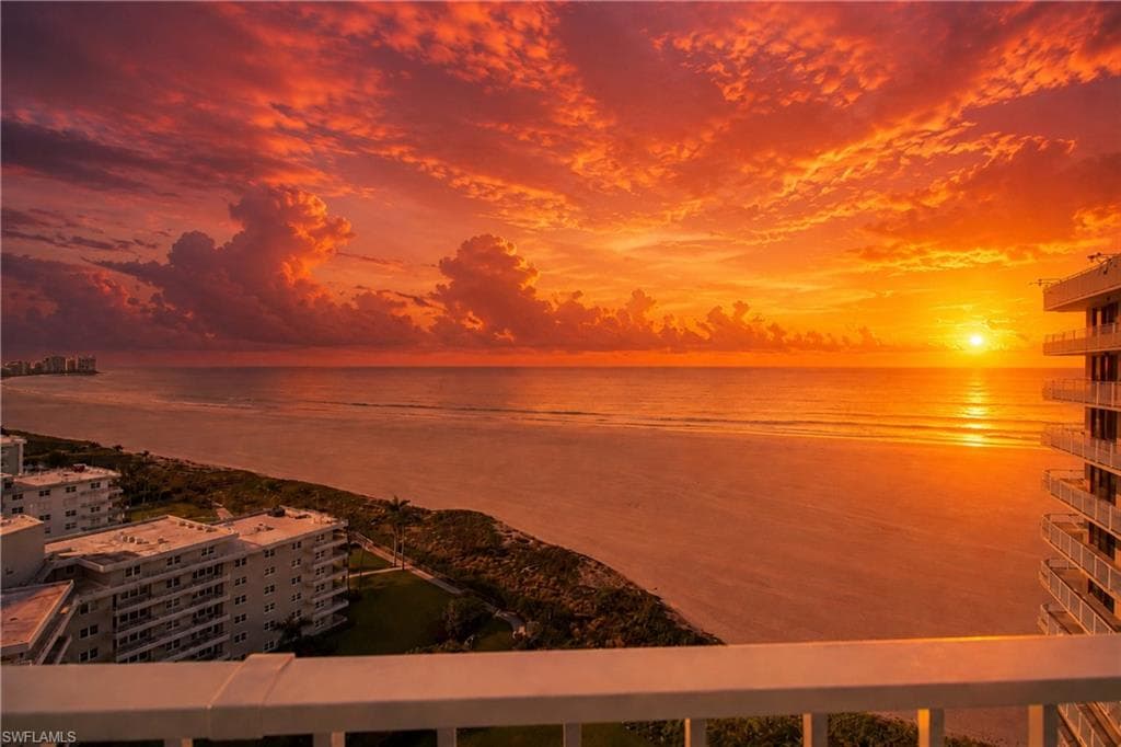 260 Seaview CT 1805 MARCO ISLAND, FL 34145