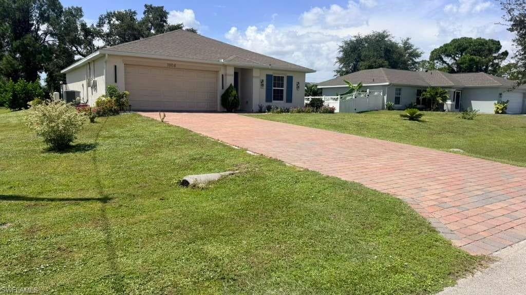 1004 NE 36th TER CAPE CORAL, FL 33909