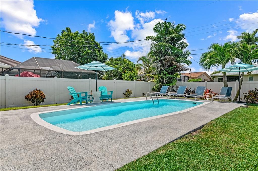 764 94th AVE N NAPLES, FL 34108