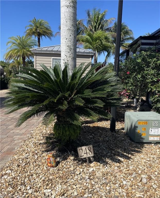 5230 Pineland Daisy TRL FORT MYERS, FL 33905