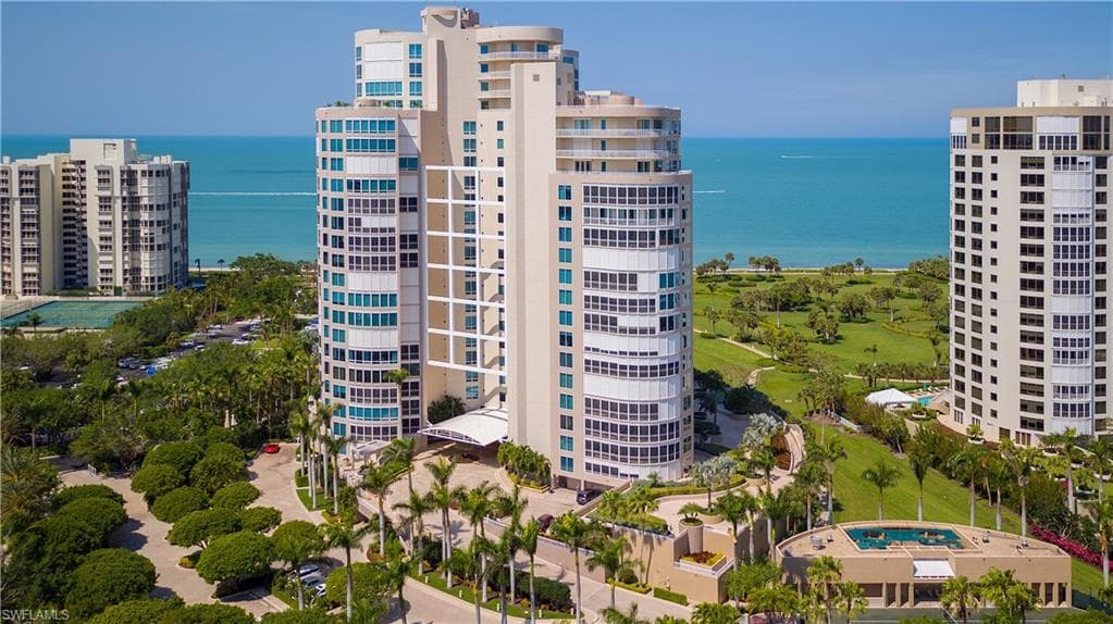4151 Gulf Shore BLVD N 605 NAPLES, FL 34103