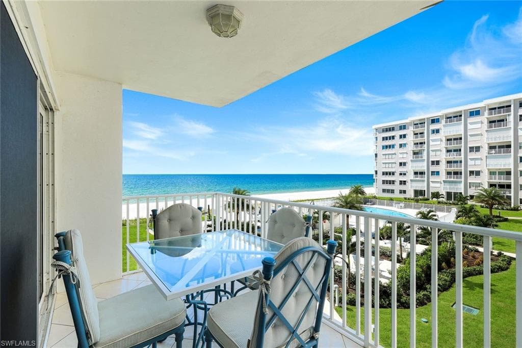 3443 Gulf Shore N BLVD N 313 NAPLES, FL 34103