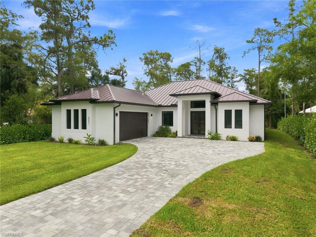 5221 Hickory Wood DR NAPLES, FL 34119