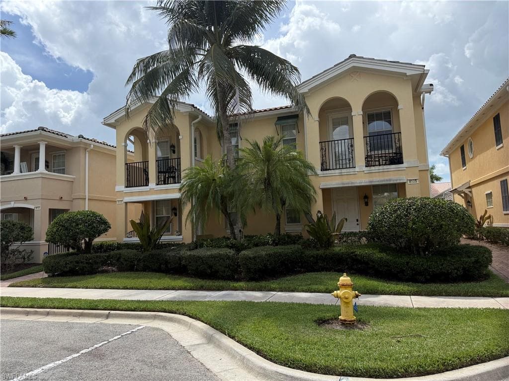 8125 Chianti LN NAPLES, FL 34114