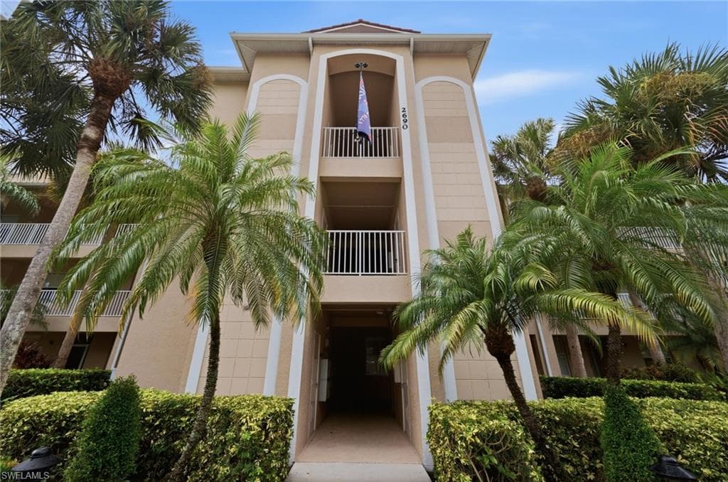 2690 Cypress Trace CIR 3214 NAPLES, FL 34119