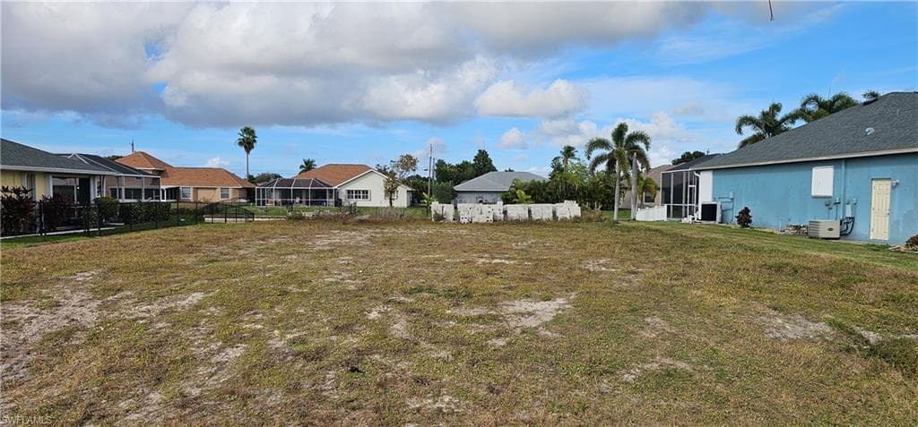 707 SW 35th TER CAPE CORAL, FL 33914