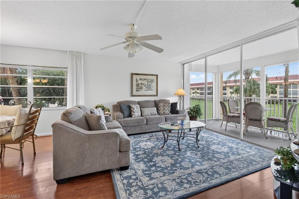 1087 Forest Lakes DR 201 NAPLES, FL 34105