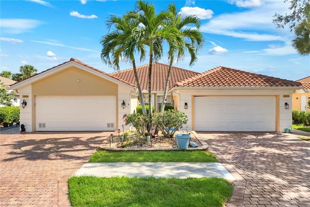 5808 Drummond WAY NAPLES, FL 34119